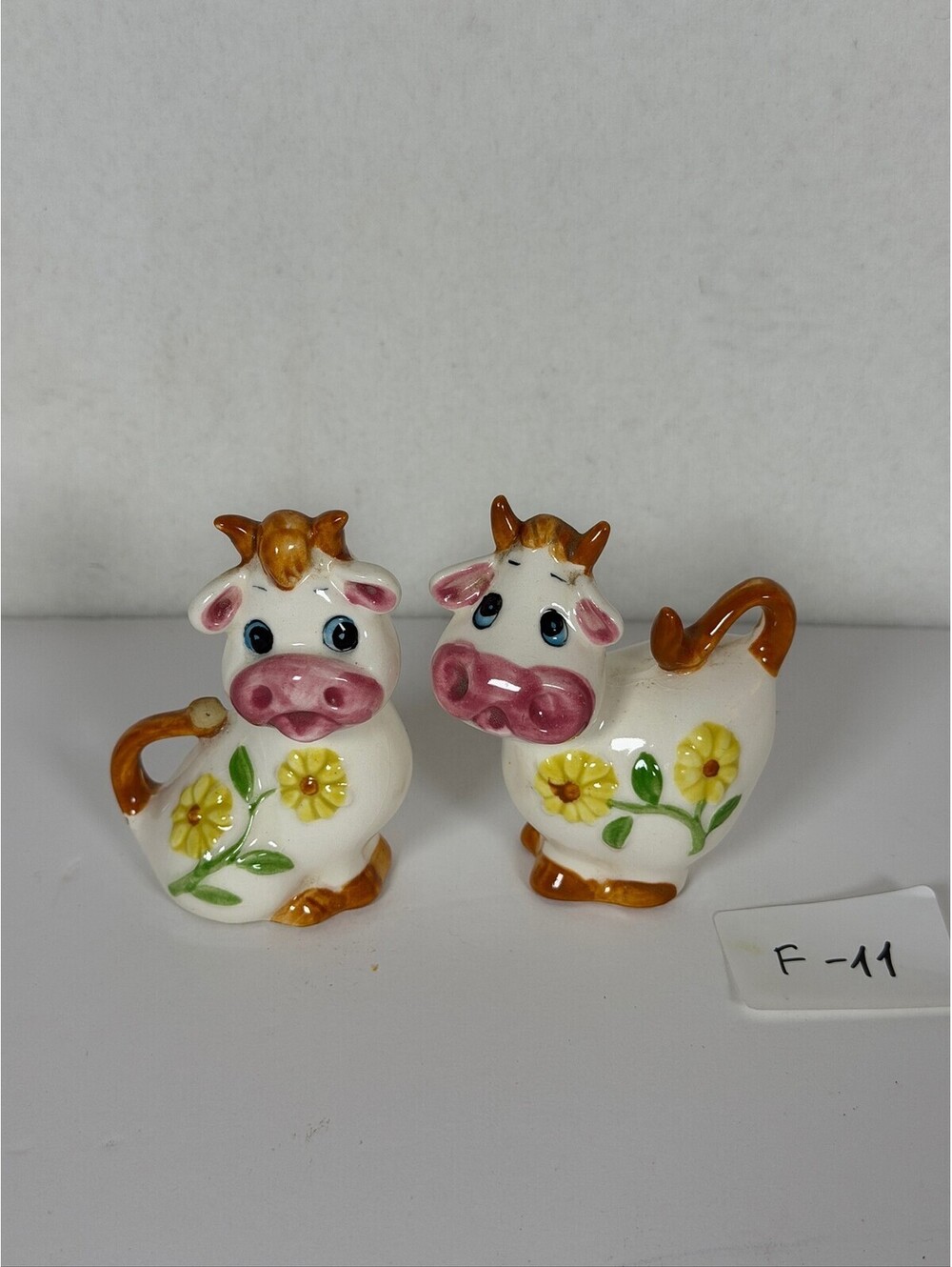 Vintage Norleans Japan Cow Salt & Pepper Shakers Set F-11